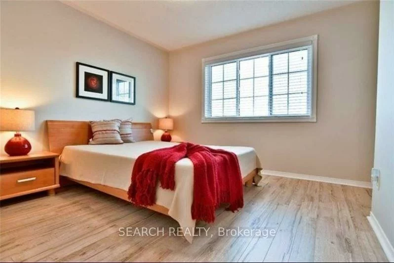 5725, Sidmouth, East Credit, Mississauga