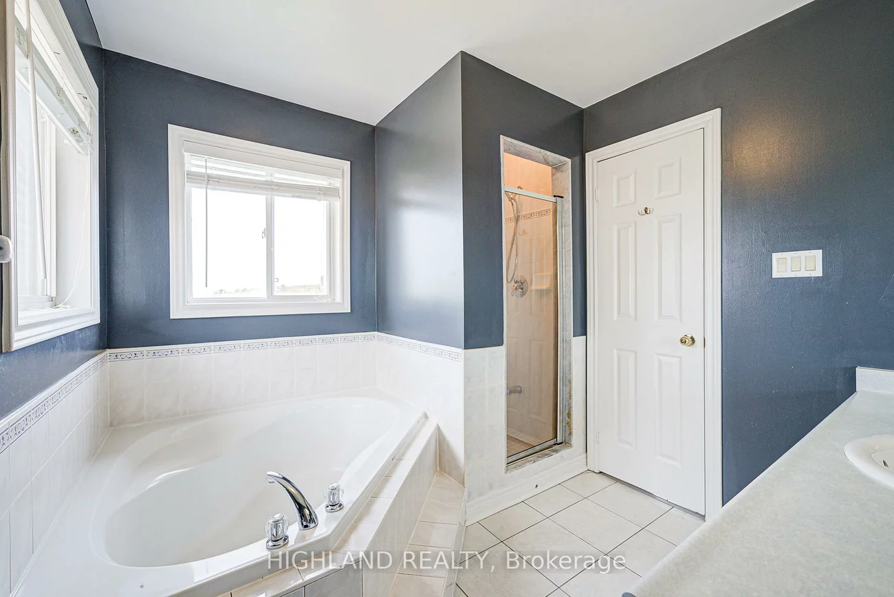 2359, Bankside, Central Erin Mills, Mississauga
