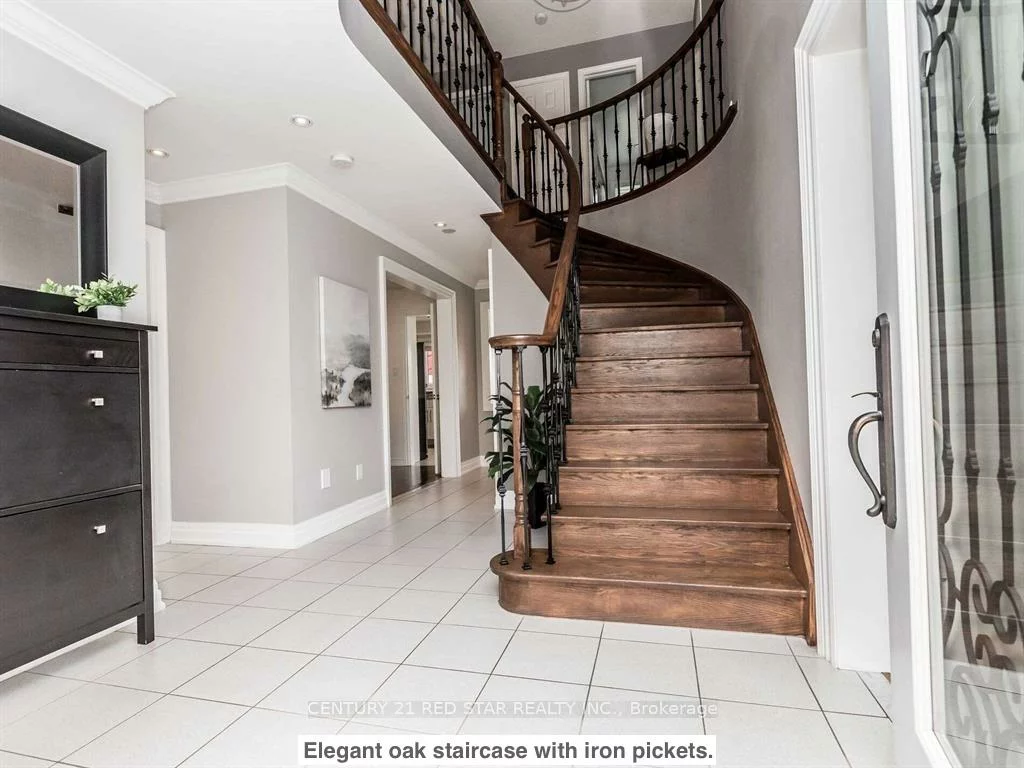 1358, Beauty Bush, East Credit, Mississauga