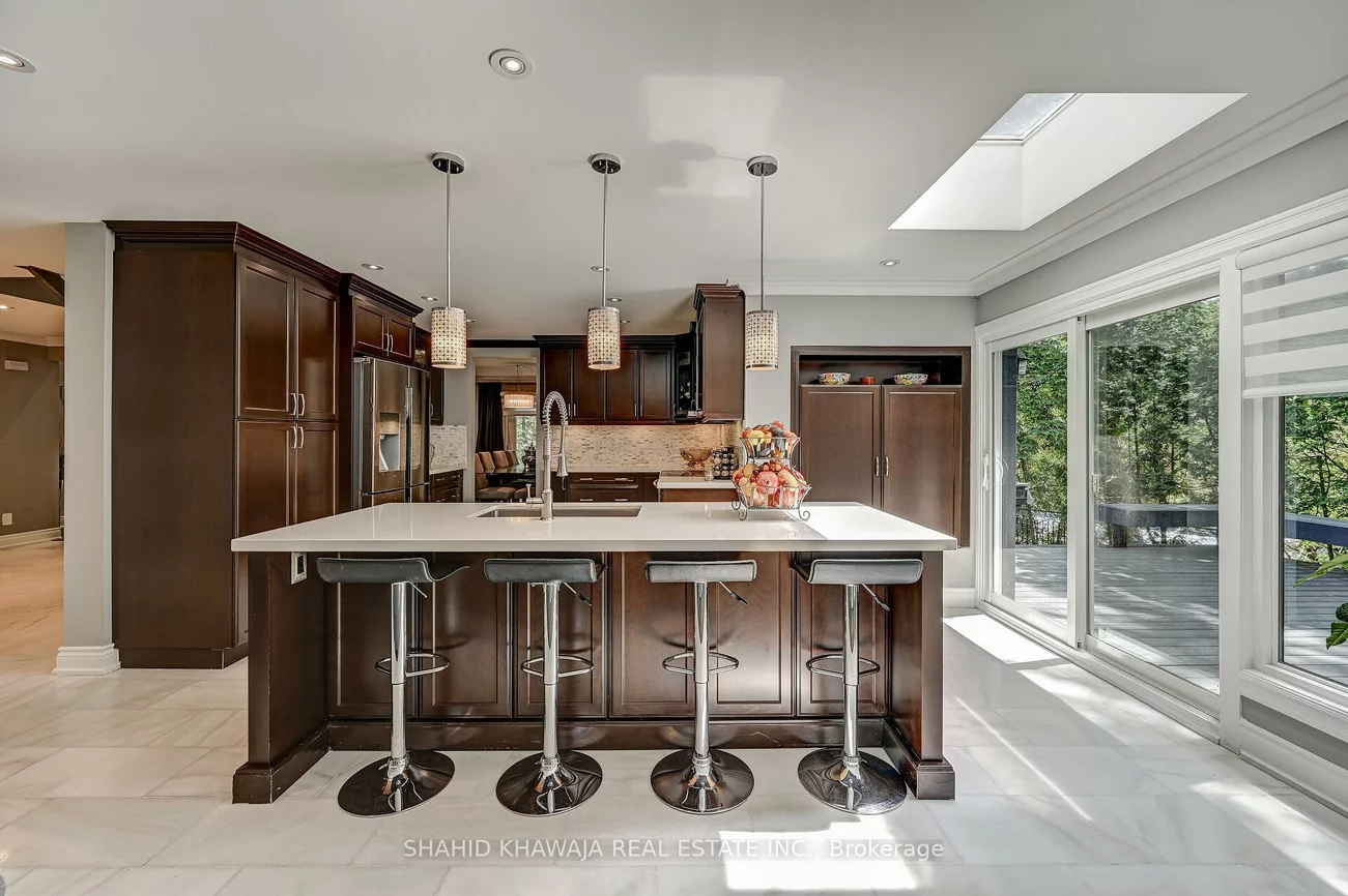 1590, Yew, Sheridan, Mississauga