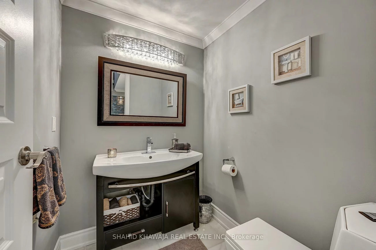 1590, Yew, Sheridan, Mississauga