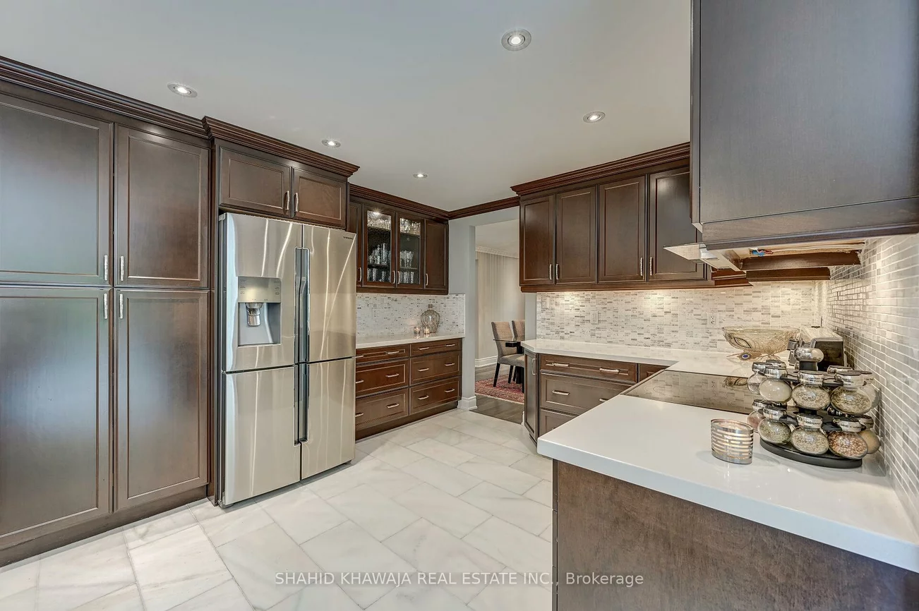 1590, Yew, Sheridan, Mississauga