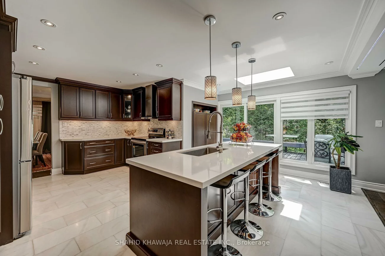 1590, Yew, Sheridan, Mississauga