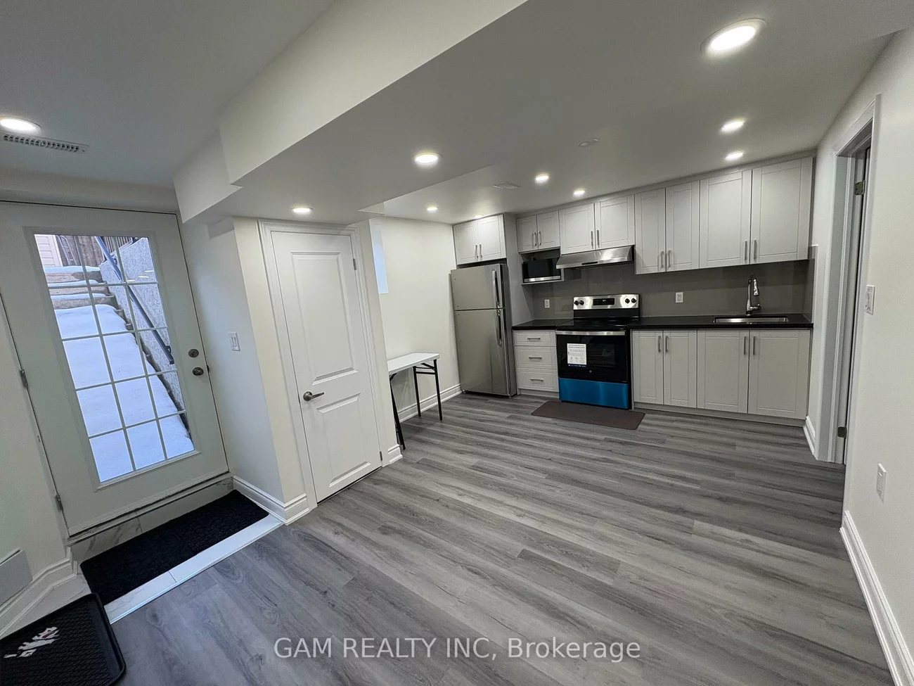 4423, Centertown, Hurontario, Mississauga