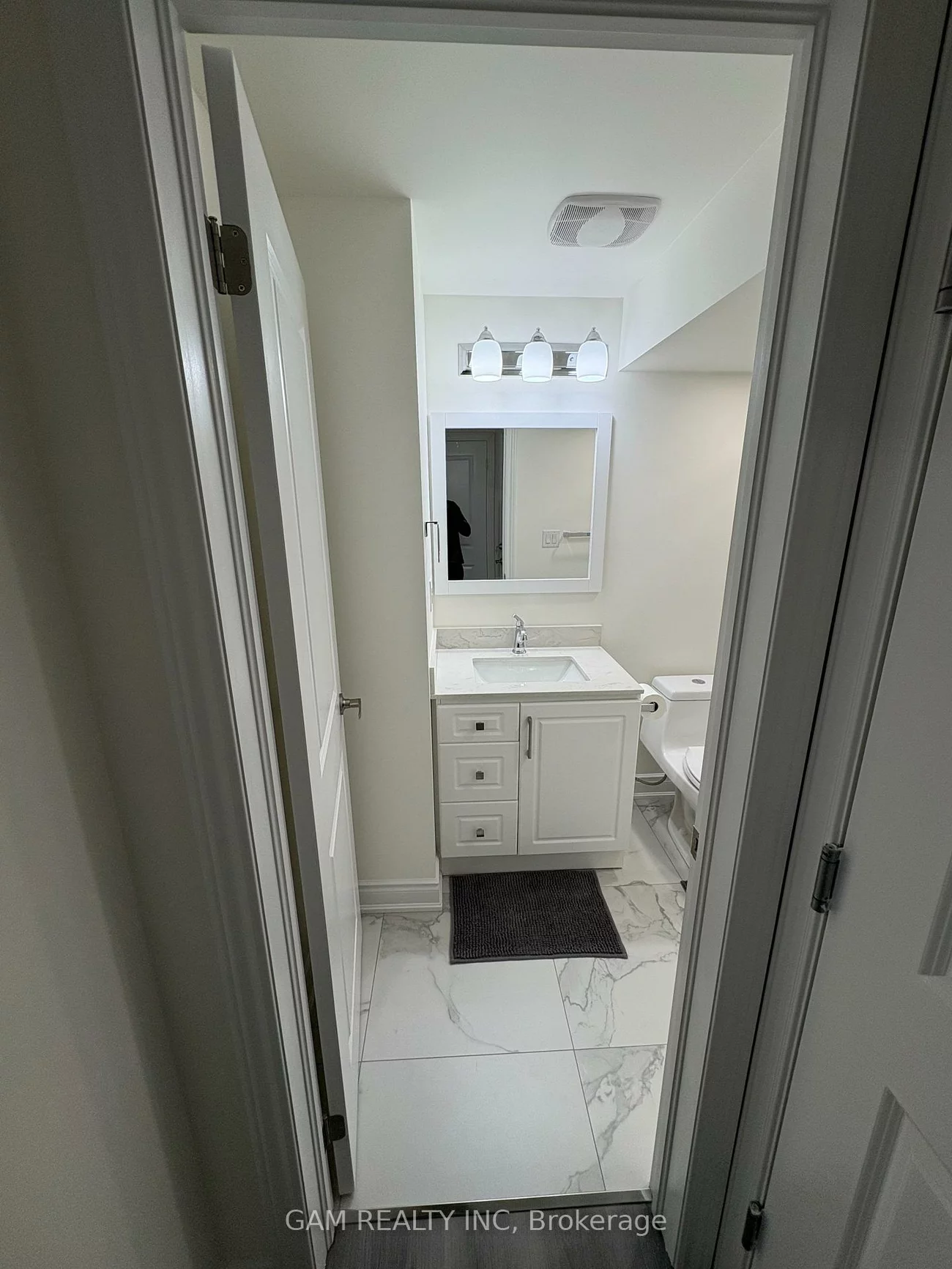 4423, Centertown, Hurontario, Mississauga