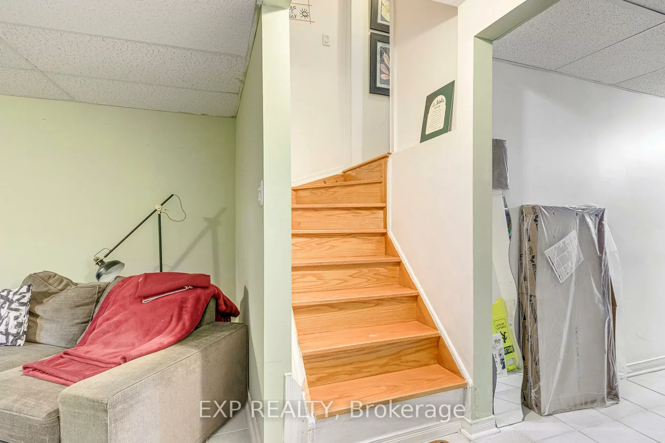 7228, Pallett, Meadowvale Village, Mississauga