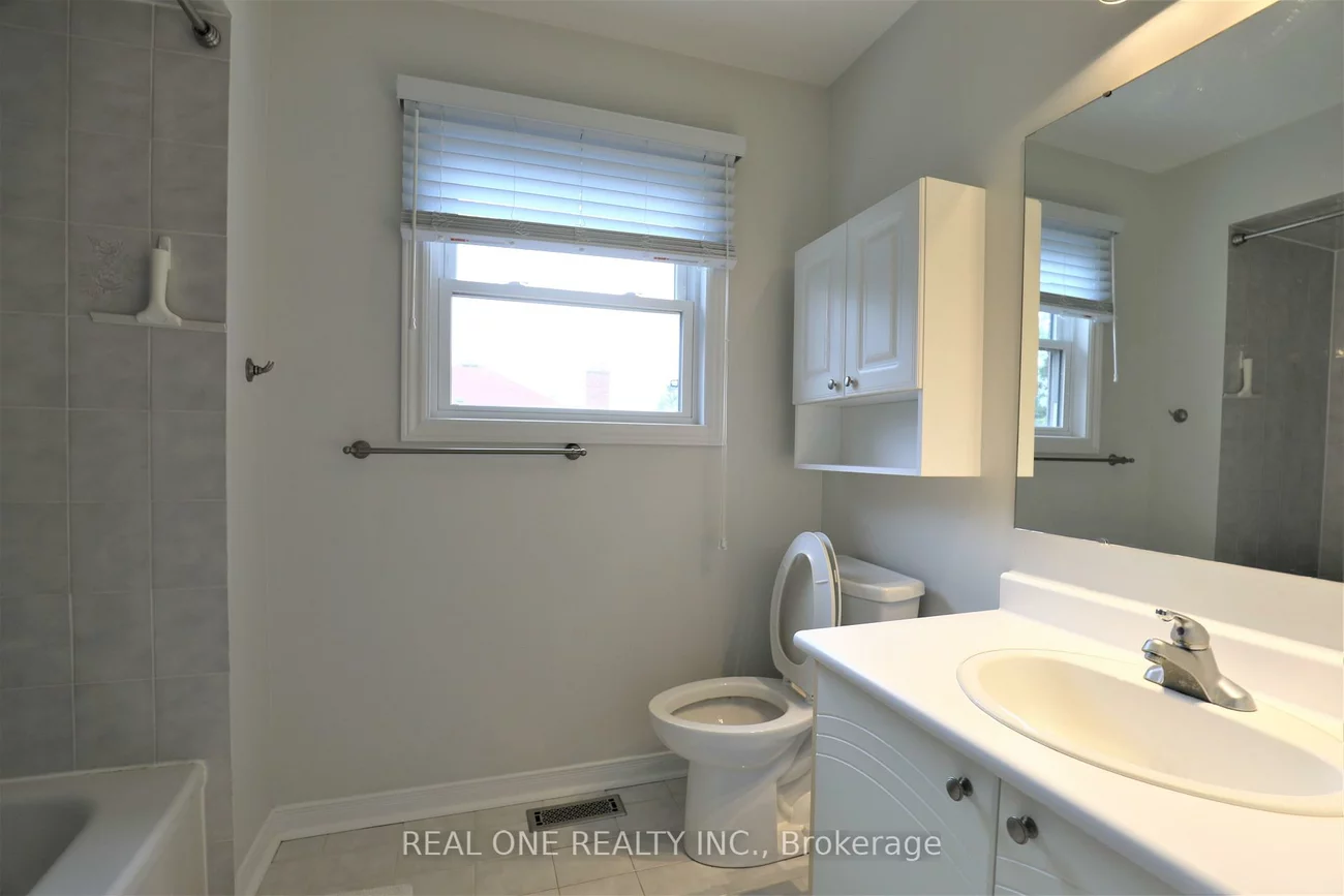 5650, Haddon Hall, Central Erin Mills, Mississauga