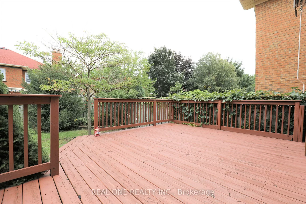 5650, Haddon Hall, Central Erin Mills, Mississauga