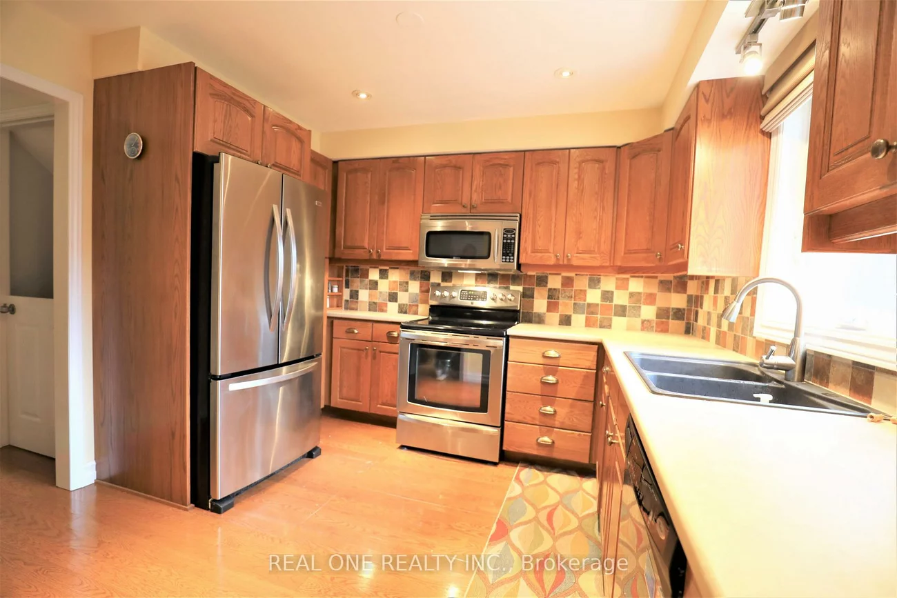 5650, Haddon Hall, Central Erin Mills, Mississauga