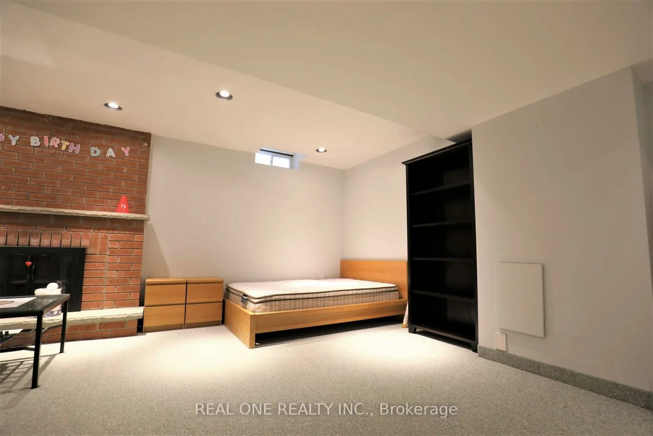 5650, Haddon Hall, Central Erin Mills, Mississauga