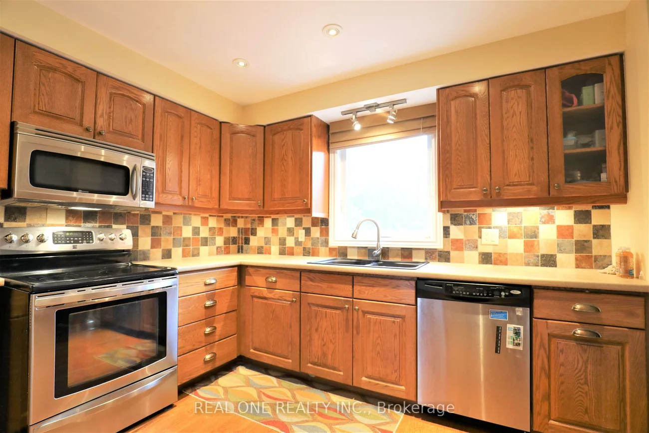 5650, Haddon Hall, Central Erin Mills, Mississauga