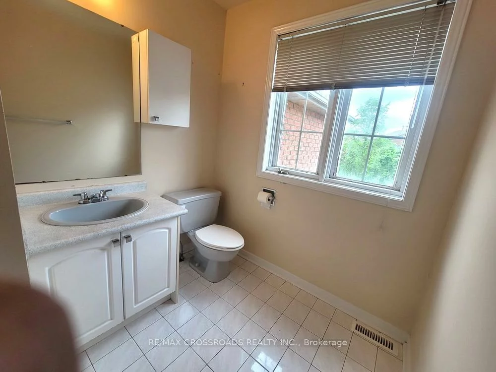 5483, Cosmic, Hurontario, Mississauga