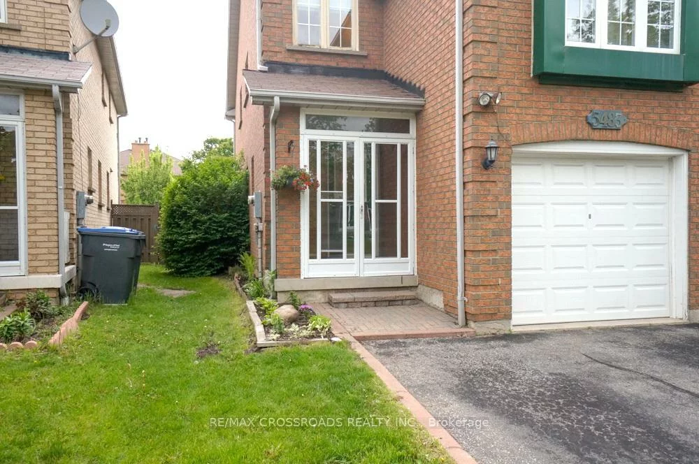 5483, Cosmic, Hurontario, Mississauga