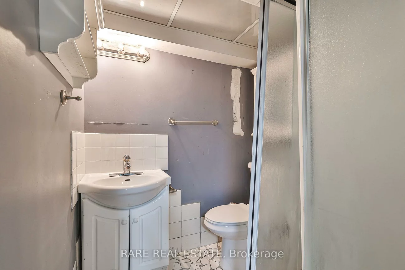 178, Angelene, Mineola, Mississauga