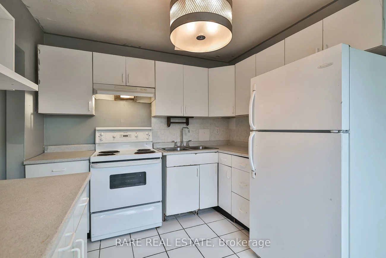 178, Angelene, Mineola, Mississauga