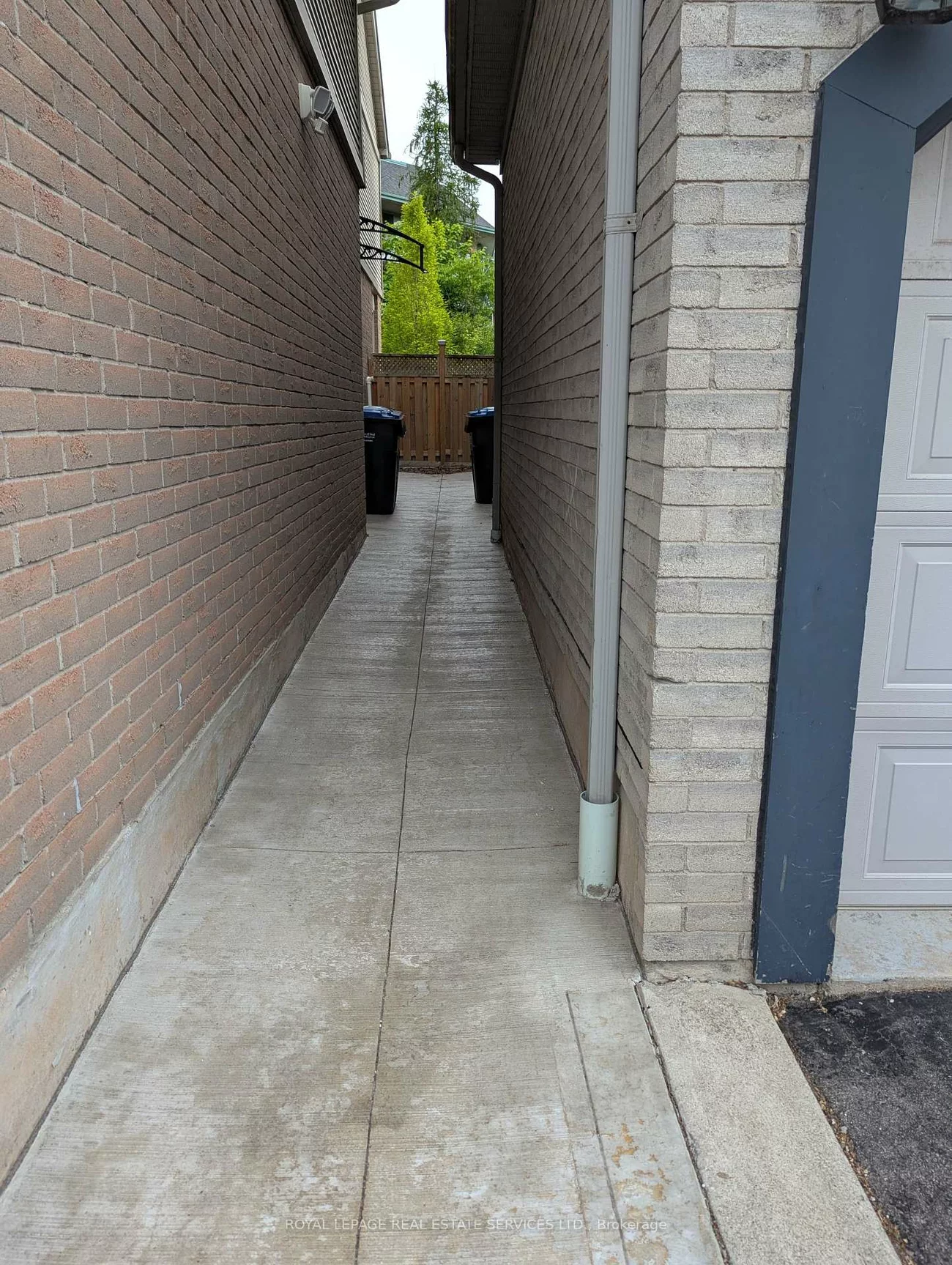 6053, Leeside, Central Erin Mills, Mississauga