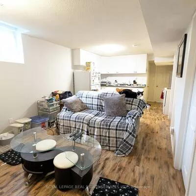 6053, Leeside, Central Erin Mills, Mississauga