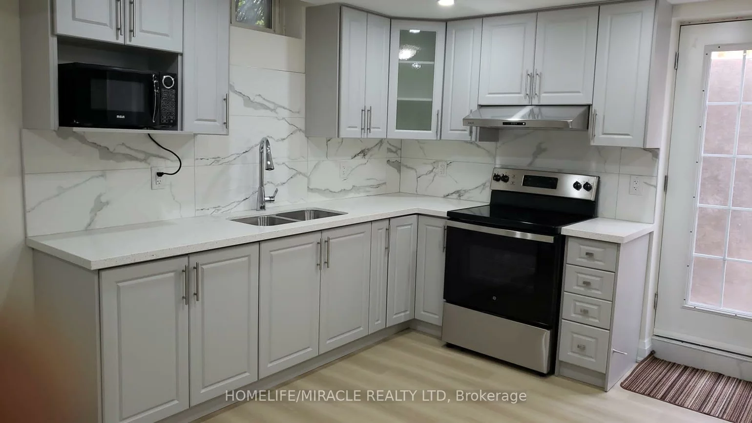 4602, Bismark, Hurontario, Mississauga