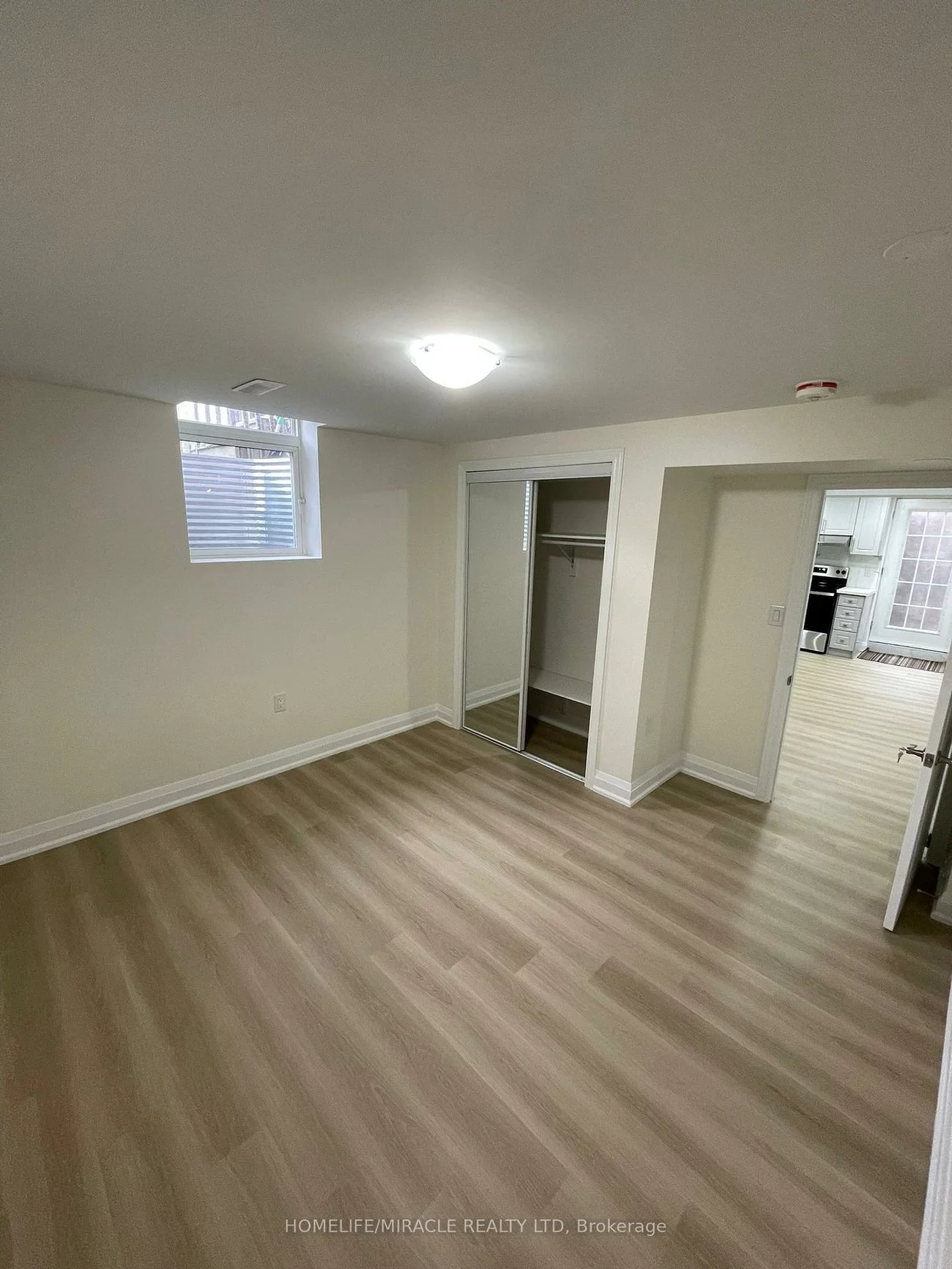 4602, Bismark, Hurontario, Mississauga