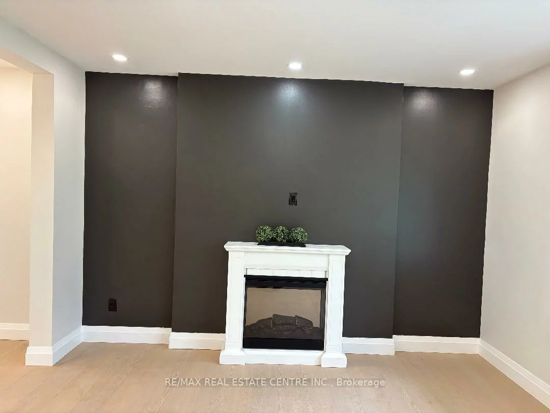 2429, Hensall, Cooksville, Mississauga