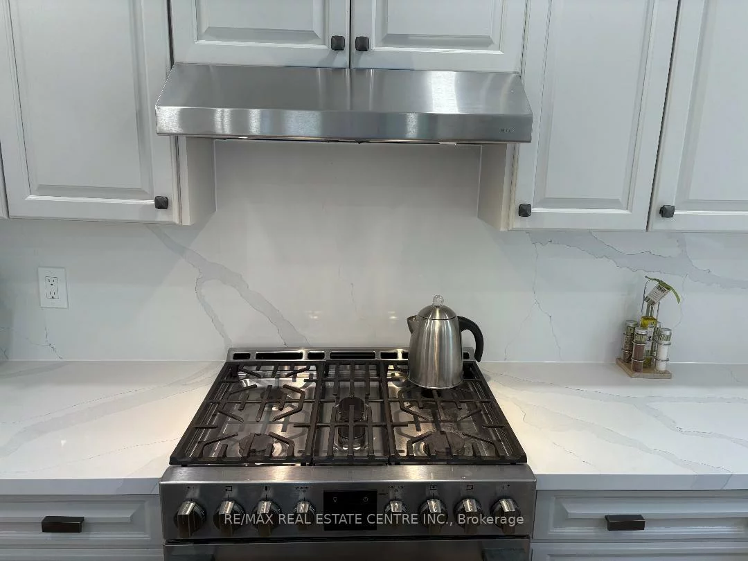 2429, Hensall, Cooksville, Mississauga