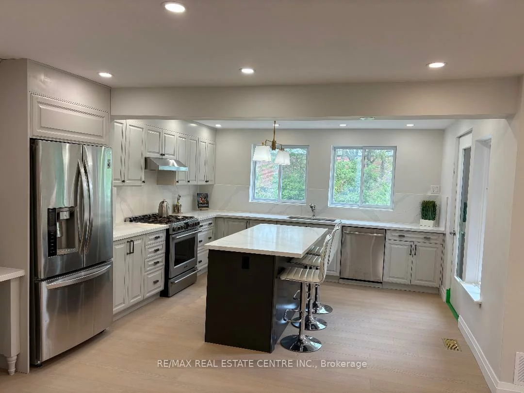 2429, Hensall, Cooksville, Mississauga