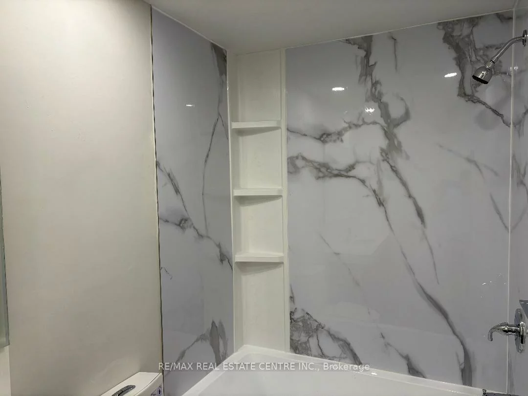 2429, Hensall, Cooksville, Mississauga