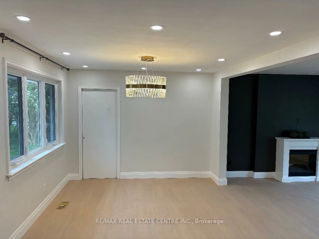 2429, Hensall, Cooksville, Mississauga