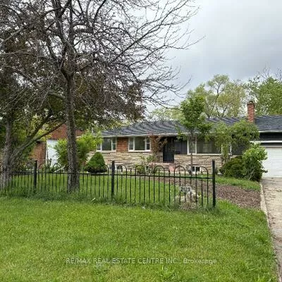 2429, Hensall, Cooksville, Mississauga