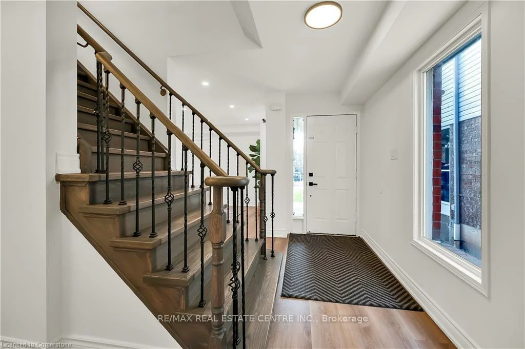 3608, Cherrington, Erin Mills, Mississauga