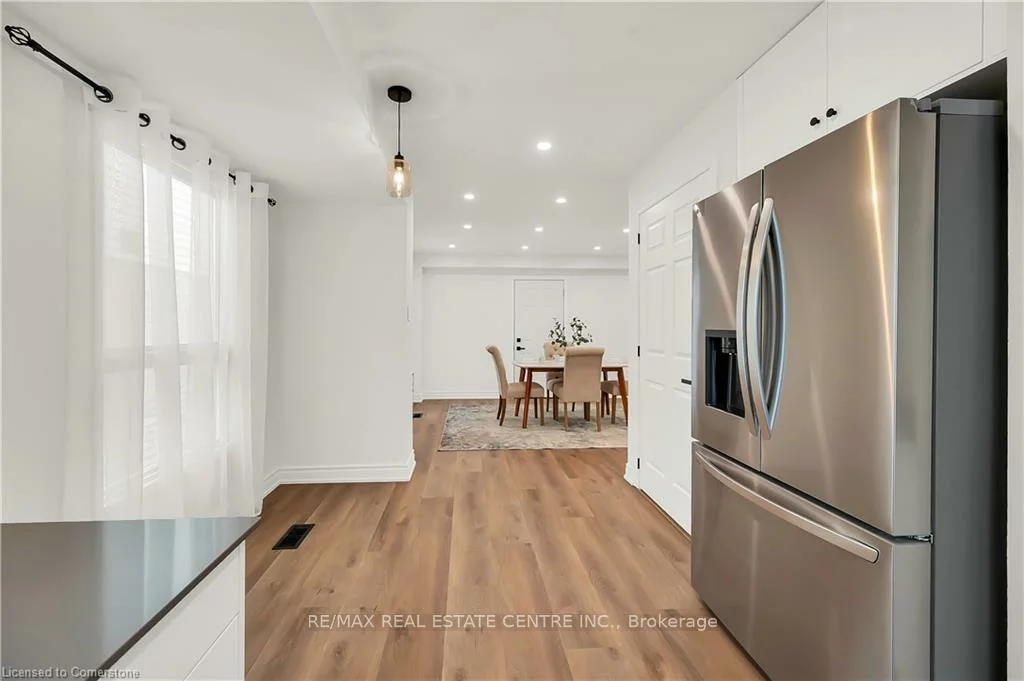 3608, Cherrington, Erin Mills, Mississauga