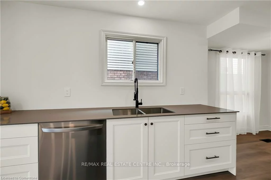 3608, Cherrington, Erin Mills, Mississauga