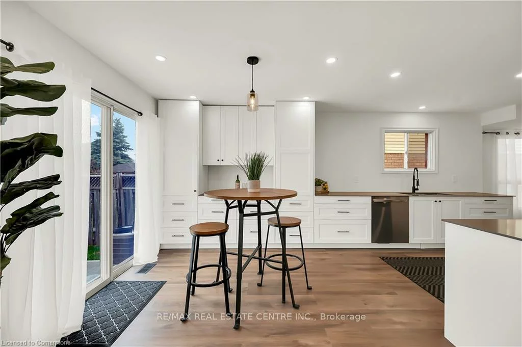 3608, Cherrington, Erin Mills, Mississauga