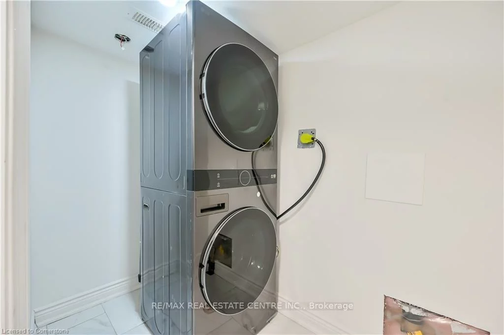 3608, Cherrington, Erin Mills, Mississauga
