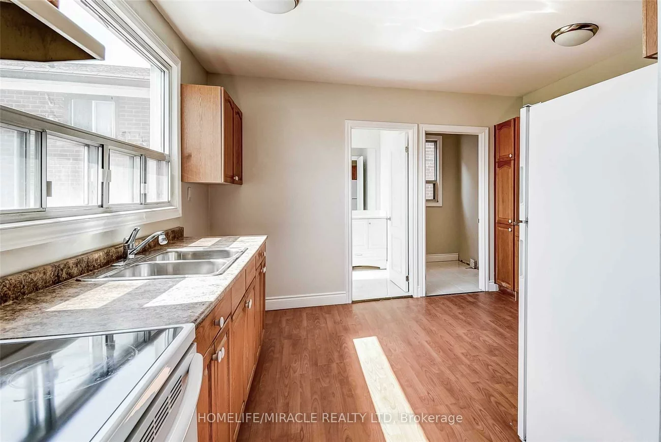 1064, Westmount, Lakeview, Mississauga