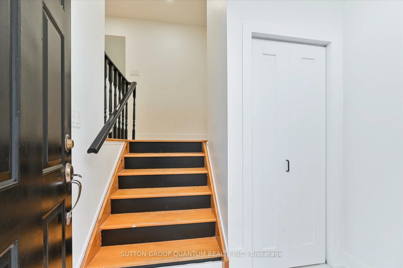 2619, Chisholm, Erindale, Mississauga
