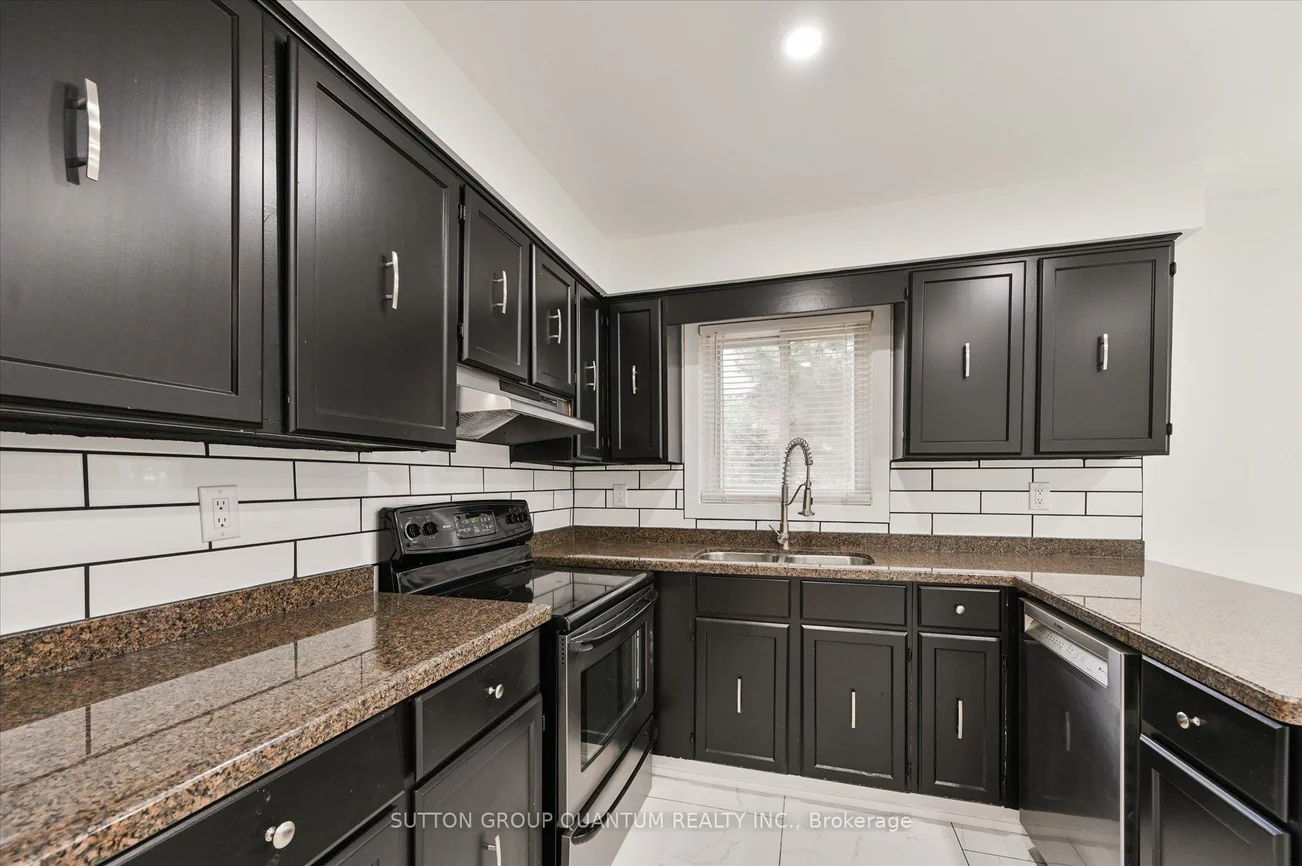 2619, Chisholm, Erindale, Mississauga