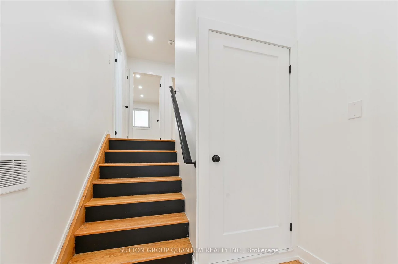 2619, Chisholm, Erindale, Mississauga