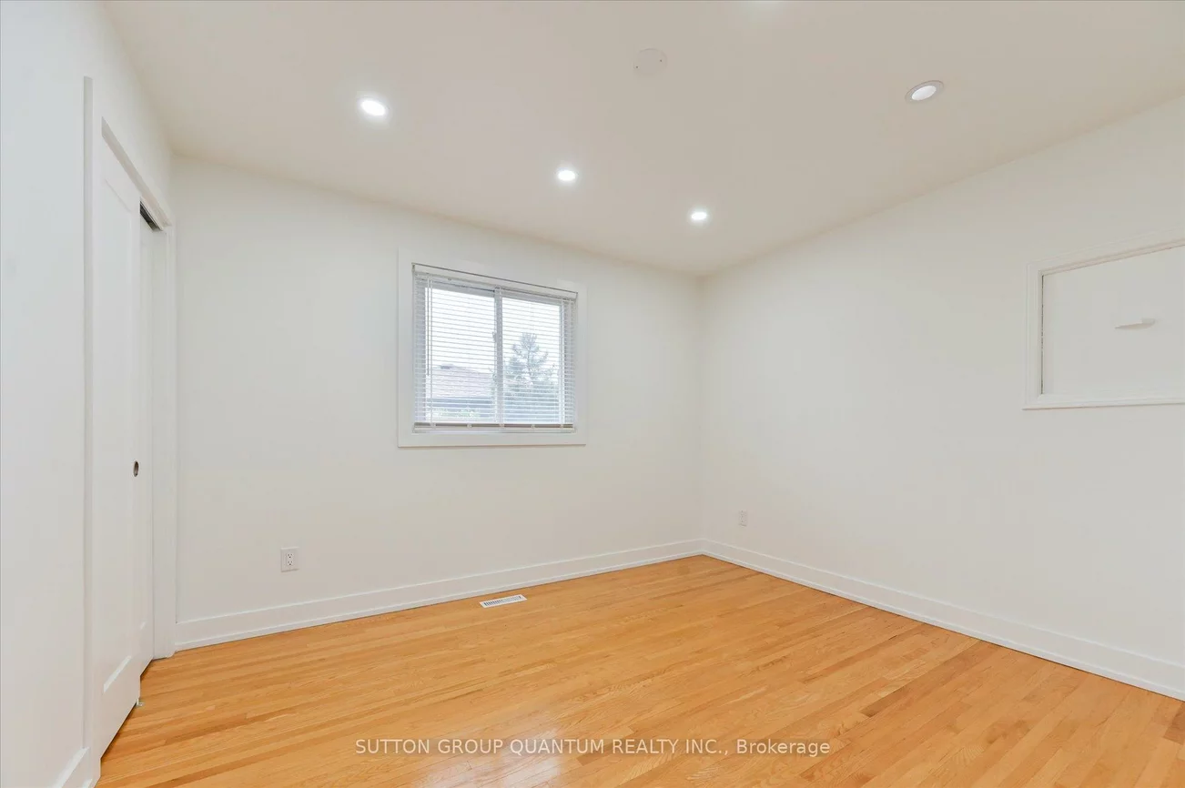 2619, Chisholm, Erindale, Mississauga