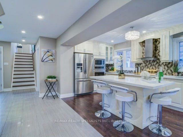 3017, Olympus, Meadowvale, Mississauga
