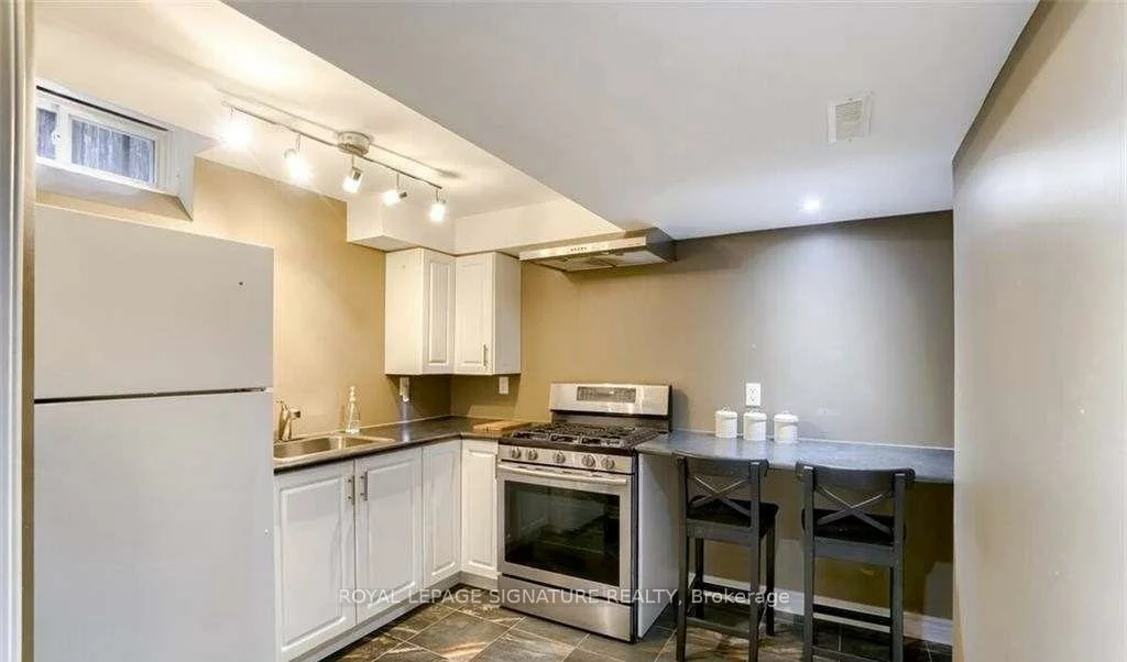 7256, Seabreeze (Lower), Meadowvale, Mississauga