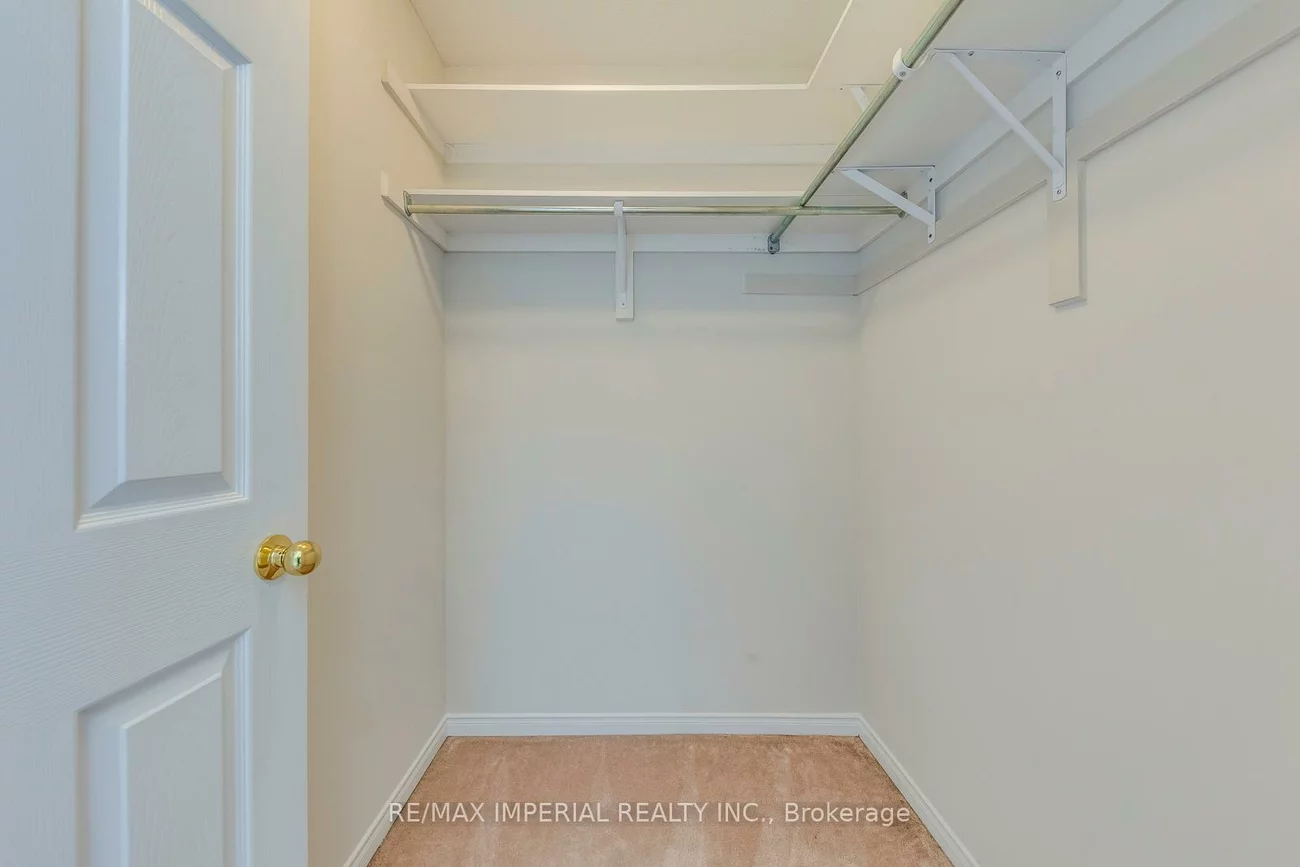 4916, Huron Heights, Hurontario, Mississauga