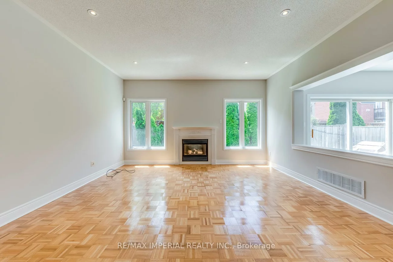 4916, Huron Heights, Hurontario, Mississauga