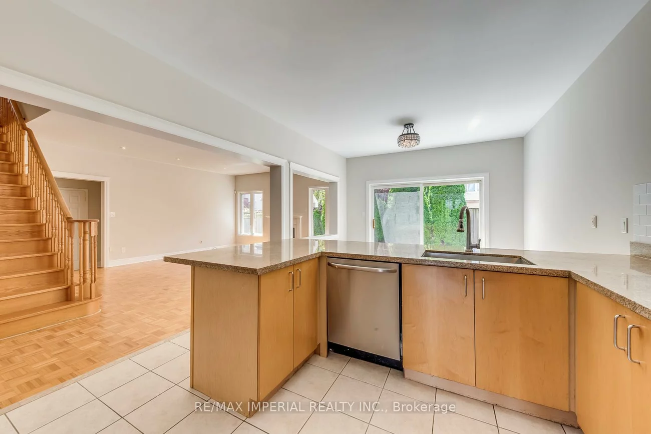 4916, Huron Heights, Hurontario, Mississauga