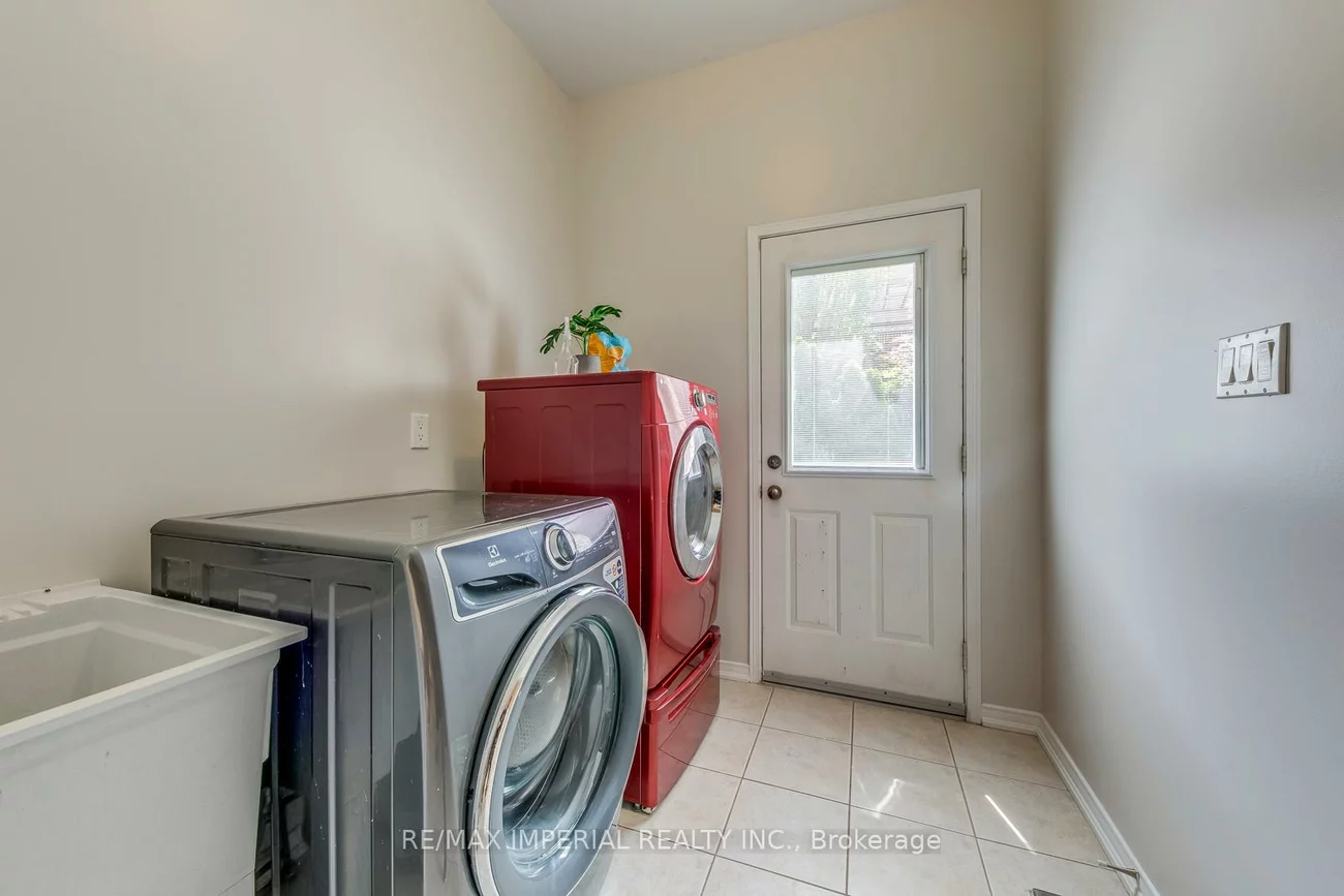 4916, Huron Heights, Hurontario, Mississauga