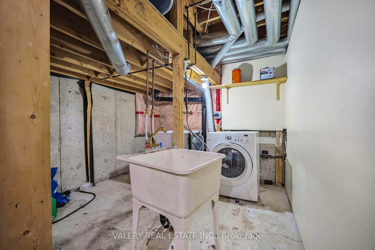 3916, Milkwood, Lisgar, Mississauga