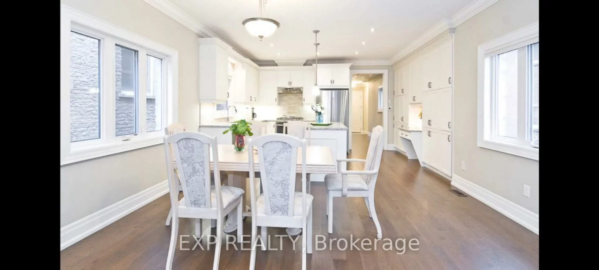 1033, Shaw, Lakeview, Mississauga