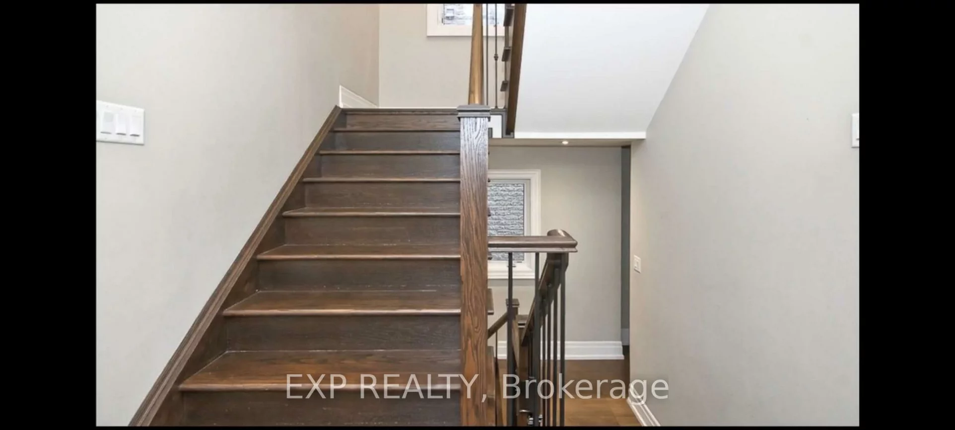1033, Shaw, Lakeview, Mississauga