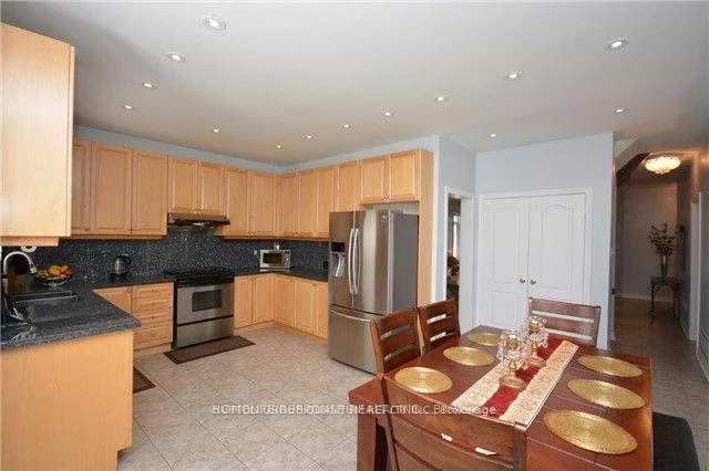 3036, Hawktail, Churchill Meadows, Mississauga