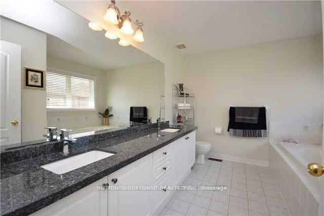 3036, Hawktail, Churchill Meadows, Mississauga